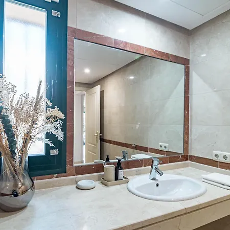 Hp1c25 - Family-friendly And Well Connected Apartment Marbella